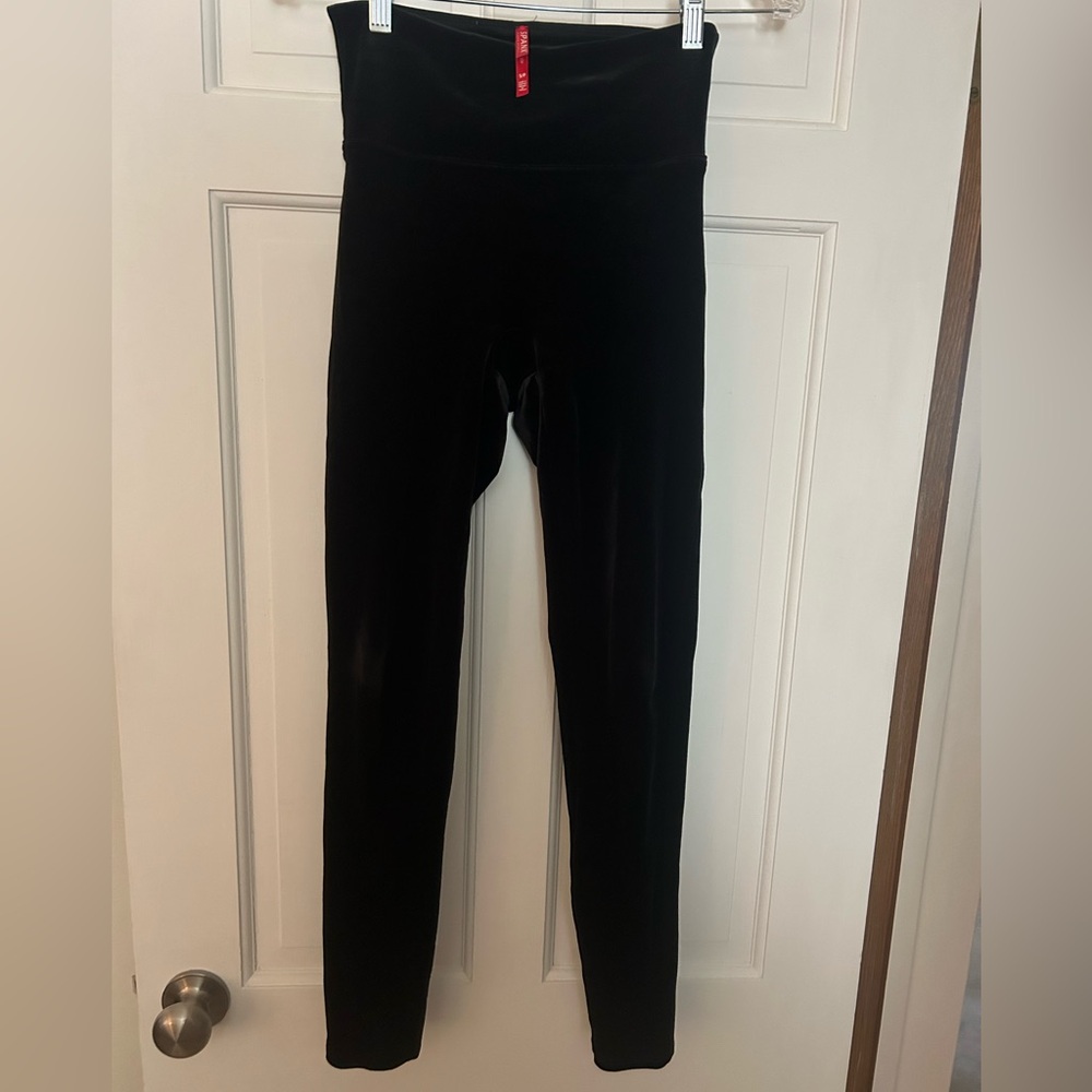 Spanx velvet black leggings size small.